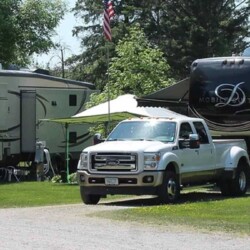 Whether you’re passing through or settling in, Overland RV Park provides attractive RV sites and mobile homes.